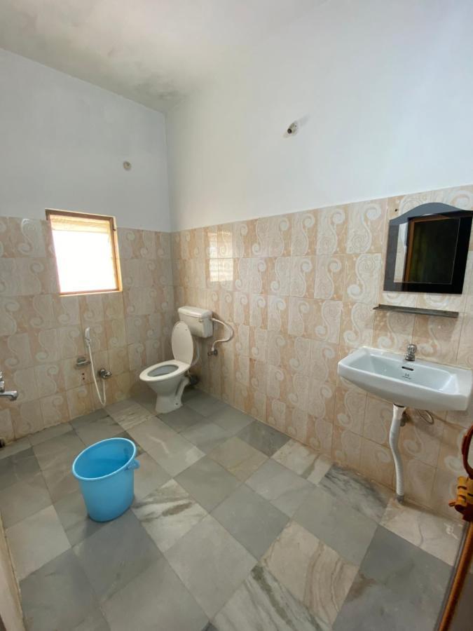 Hotel Aavaas Puri Exterior photo